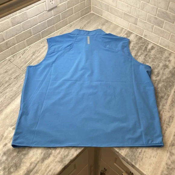 Peter Millar Crown Crafted Quarter Zip Performance Golf Vest Size XL. NWT